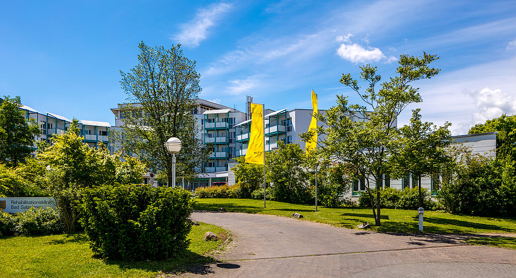 rehaklinik-bad-salzelmen-gebaude-ohne-person-2