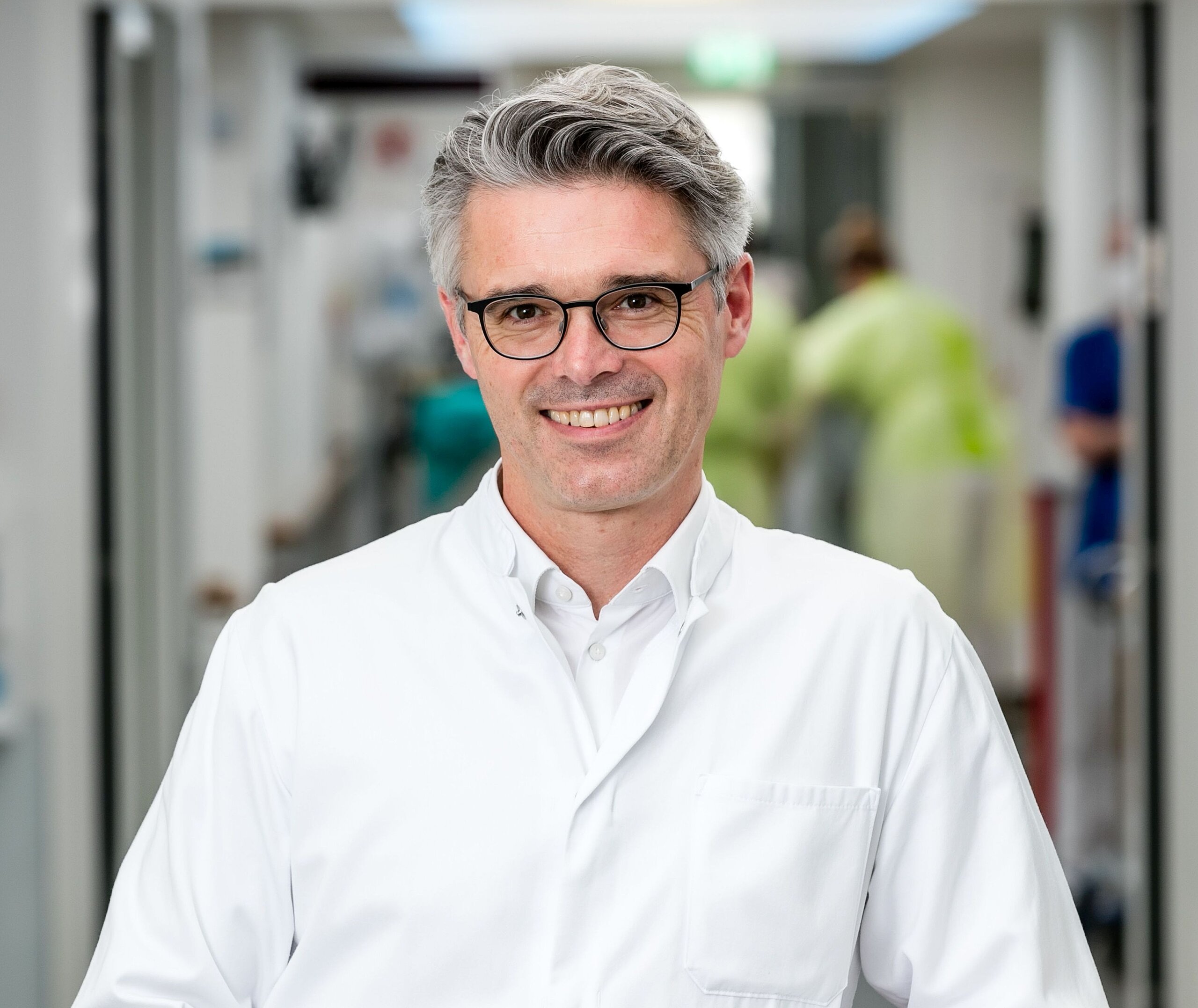 PD Dr. med. habil. Robert Scheubel Standortübergreifender Leiter Thoraxzentrum Fachkliniken Wangen/Klinikum Kempten Chefarzt der Klinik für Thoraxchirurgie, Fachkliniken Wangen