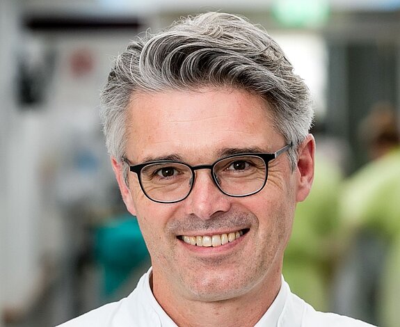 PD Dr. med. habil. Robert Scheubel Standortübergreifender Leiter Thoraxzentrum Fachkliniken Wangen/Klinikum Kempten Chefarzt der Klinik für Thoraxchirurgie, Fachkliniken Wangen