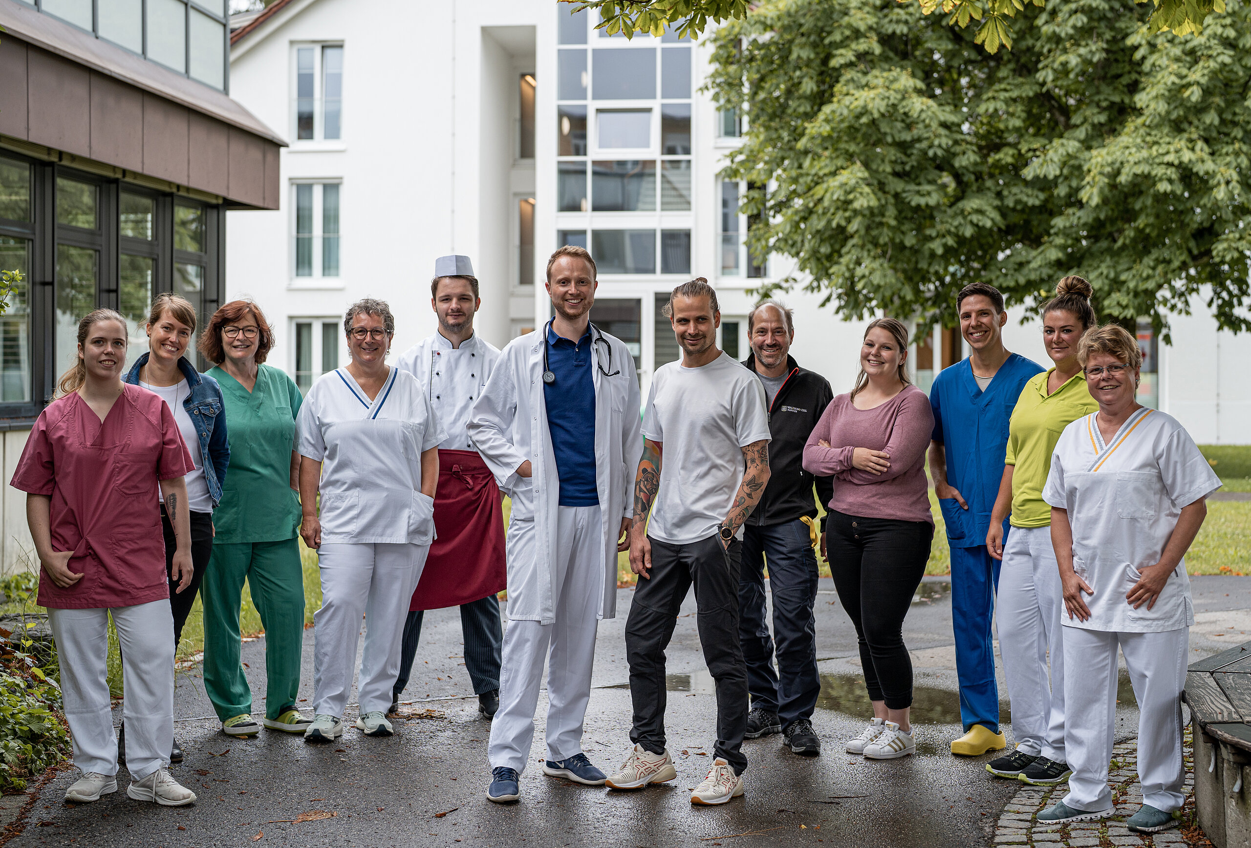 Mitarbeitende der Fachkliniken Wangen aus den verschiedenen Berufsgruppen