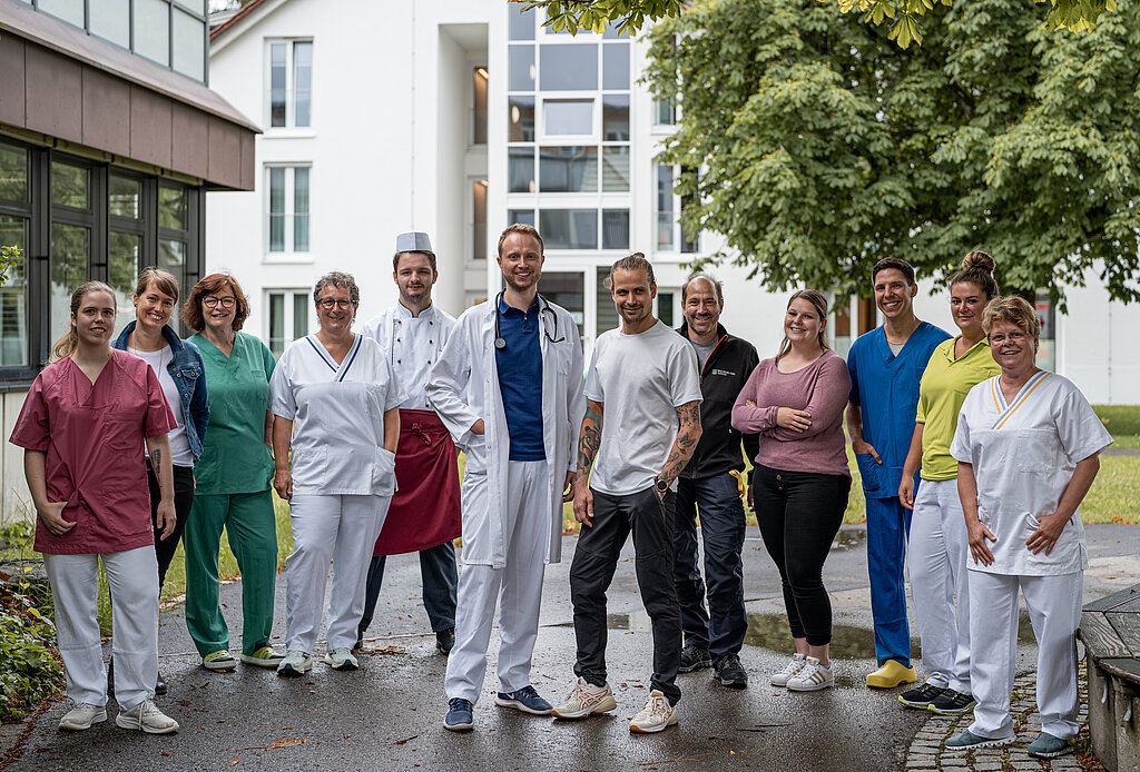 Mitarbeitende der Fachkliniken Wangen aus den verschiedenen Berufsgruppen