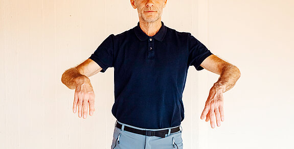 Frank Renner beim QiGong.