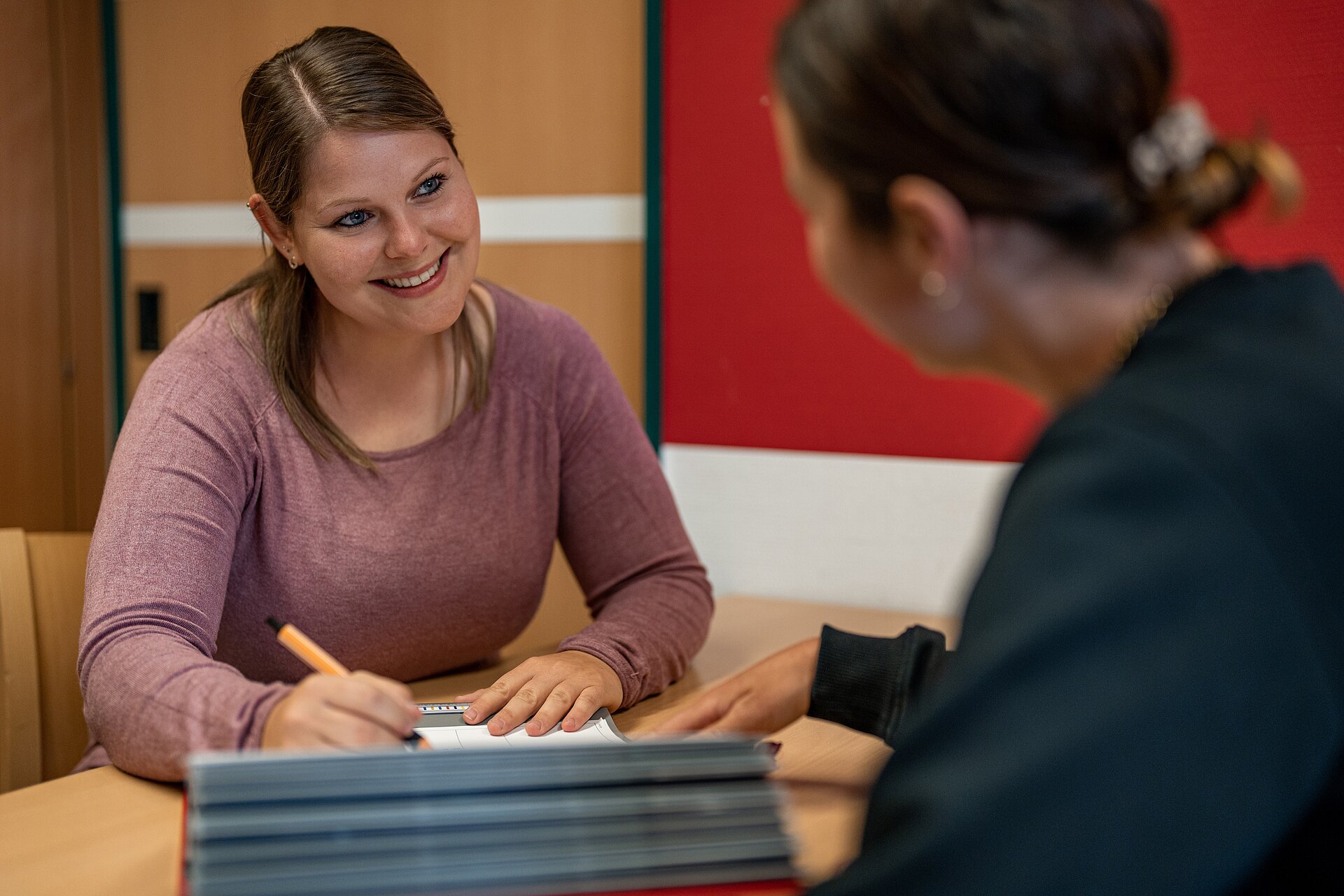 Gesundheits- und Kinderkrankenpfleger (w/m/d), Gesundheits- und Krankenpfleger (w/m/d), Jugend- und Heimerzieher (w/m/d) oder Erzieher (w/m/d) Gesundheits- und Kinderkrankenpfleger (w/m/d), Gesundheits- und Krankenpfleger (w/m/d), Jugend- und Heimerzieher (w/m/d) oder Erzieher (w/m/d)