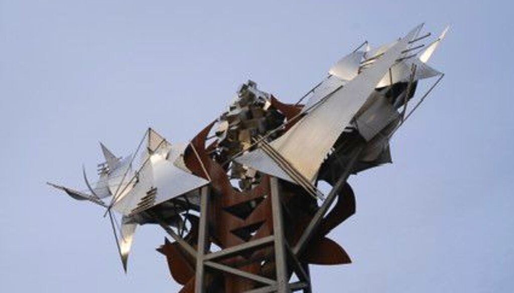 Salzblume Das Bild zeigt den Teil eines Kunstwerkes aus Stahl und Eisen.