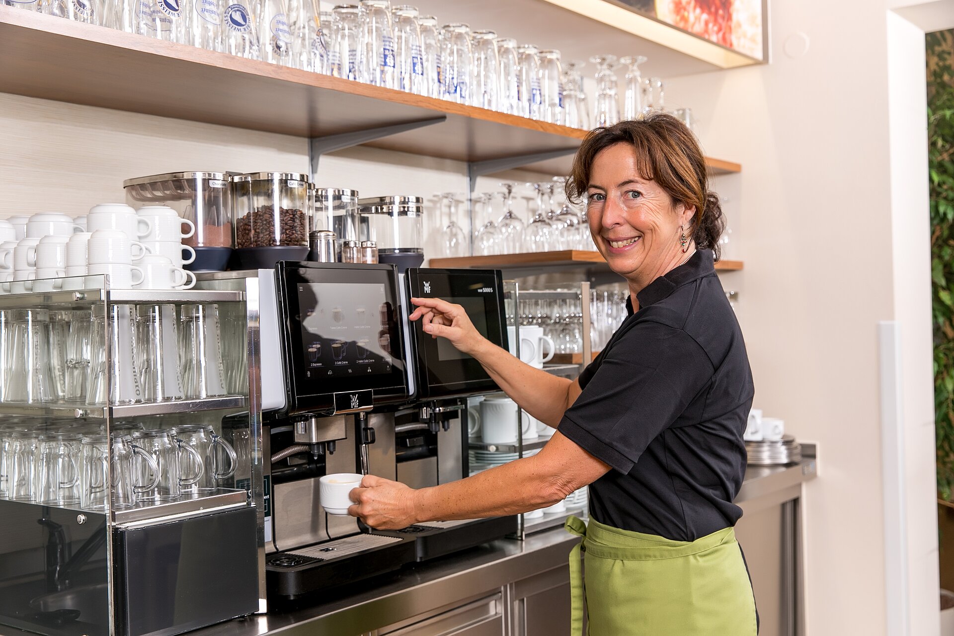 Mitarbeiter Cafeteria (w/m/d) Mitarbeiter Cafeteria (w/m/d)