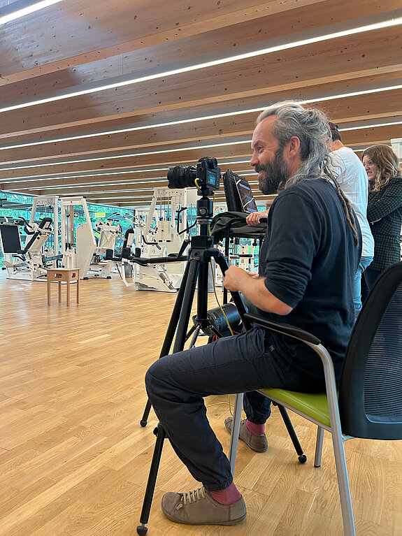 Fotograf fotografiert MTT-Raum